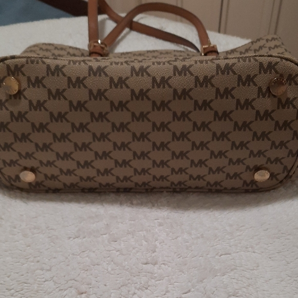 Michael Kors Beige and Brown Signature Tote - Picture 7 of 14